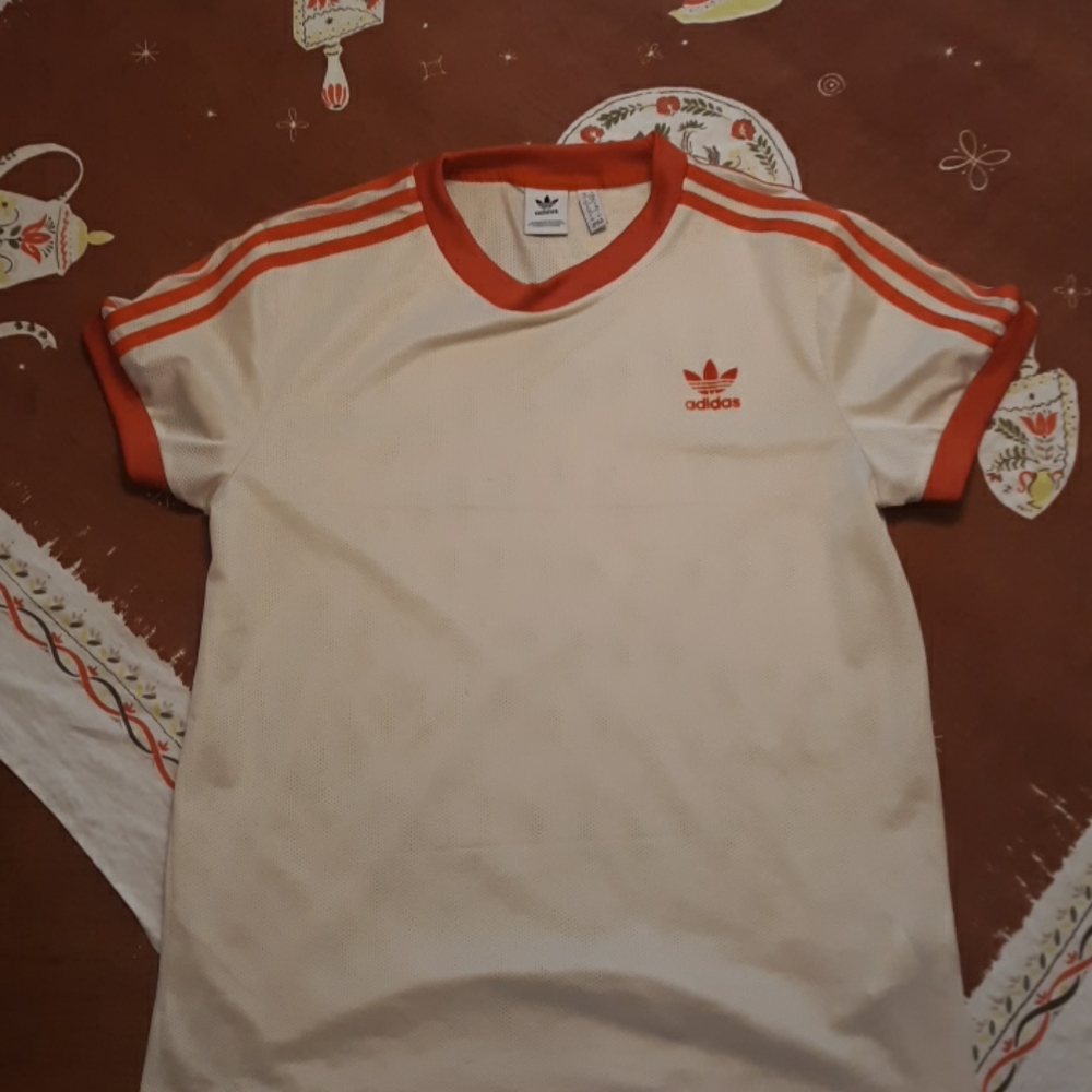 Small mesh women's top